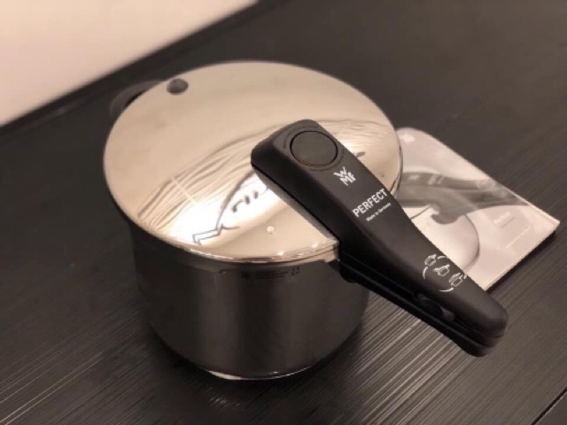 NỒI ÁP SUẤT WMF PERFECT 4.5L