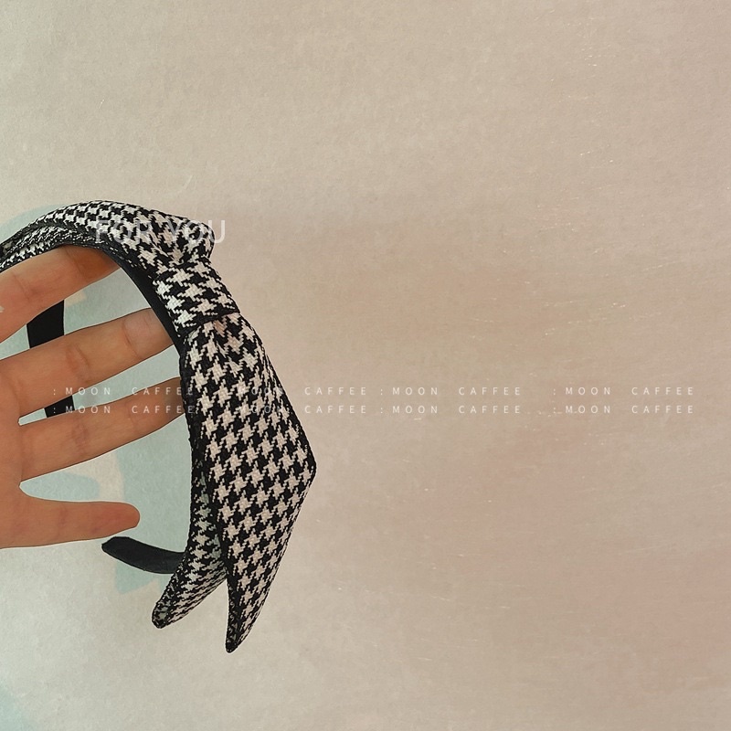 Bờm tóc và nơ kẹp tóc hoạ tiết caro hiện đại BN1