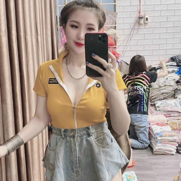 Áo kiểu kéo khoá thêu logo