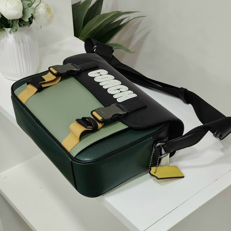 Túi đeo chéo Coach Patch dành cho nam sành điệu