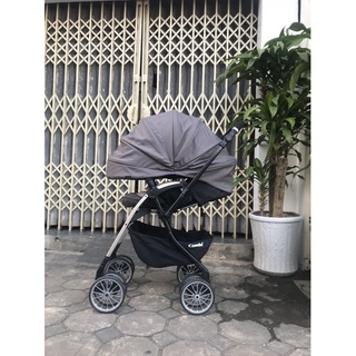 Xe đẩy Combi Umbretta
