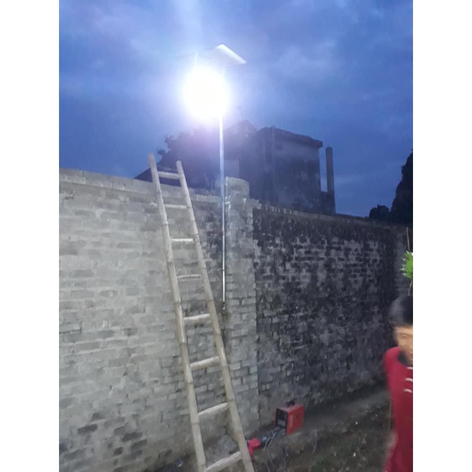 Đèn pha led năng lượng mặt trời Jidan 100W