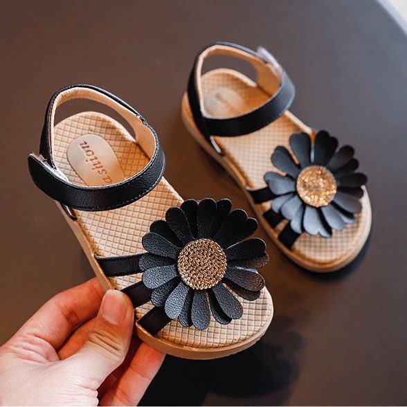 sandal bé gái size 21-36 hoa cúc mềm xinh