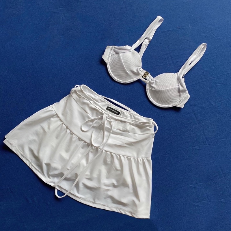 Váy xoè có dây thắt lưng hai màu  tennis Lexi DINSSWIMWEAR