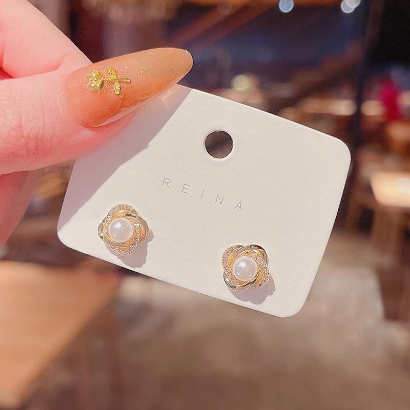 Bông tai nữ ngọc trai nhân tạo nhỏ đính đá basic đơn giản thanh lịch Annie - VV57