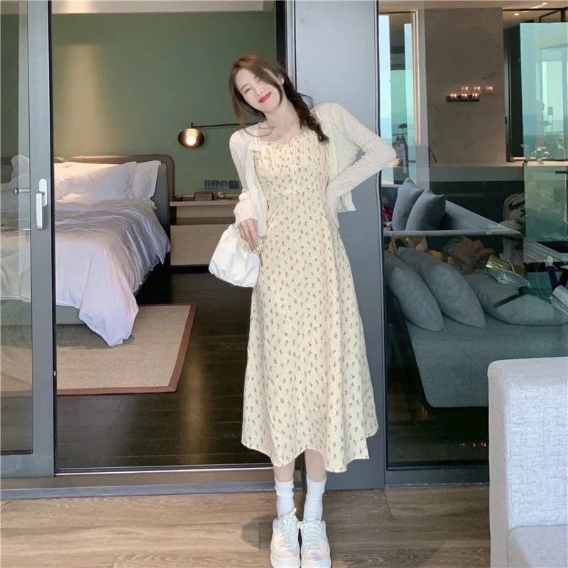 Váy Hai Dây Hoa Nhí/ Áo Khoác Cardigan Mỏng Phong Cách Hàn Quốc