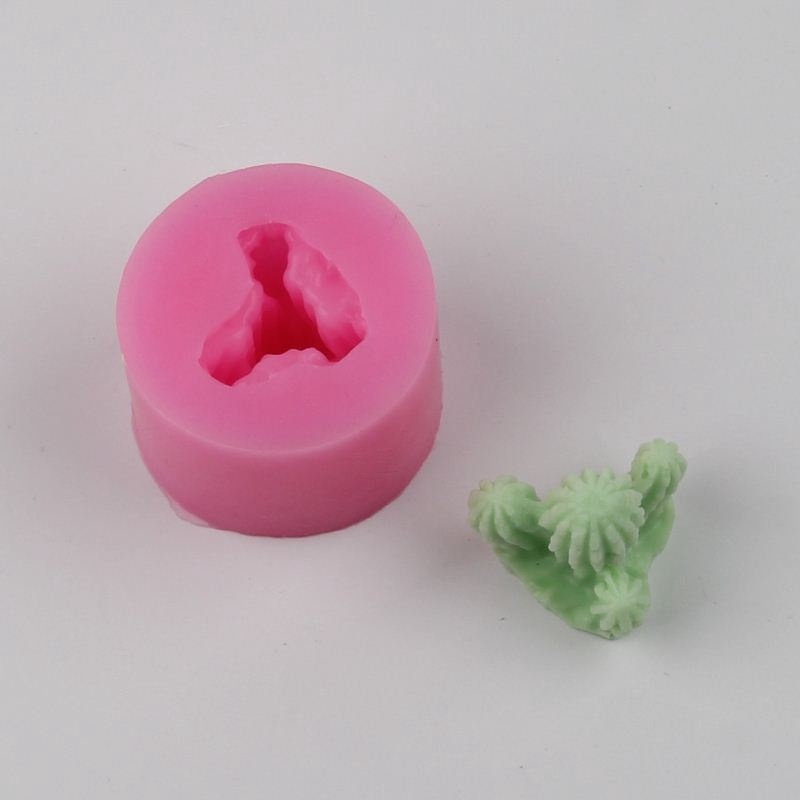 1 Khuôn Silicone Làm Bánh Hình Cây Xương Rồng