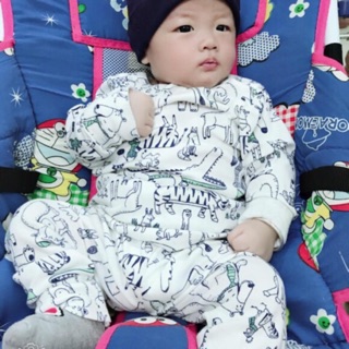 Set 3 bộ quần áo xuất dư bé trai