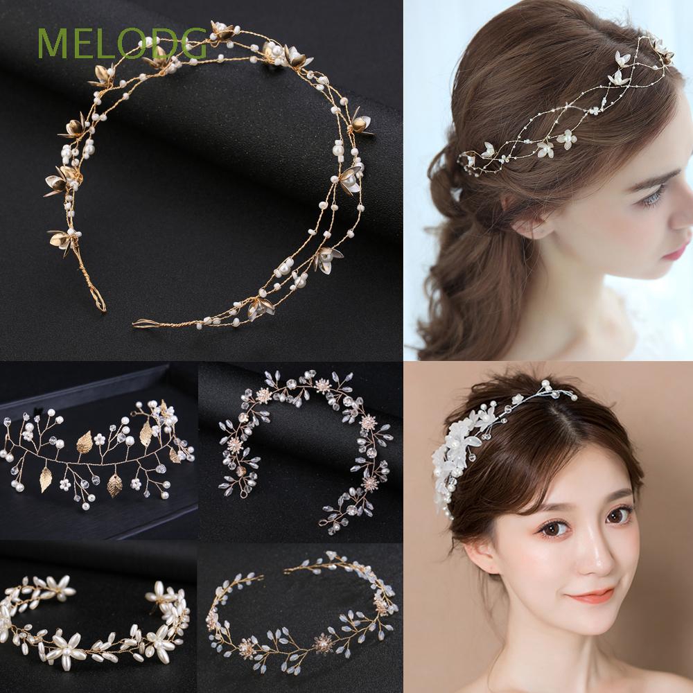 Cài tóc hình nón đính đá dễ thương cho cô dâu