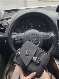 Túi đeo chéo prada mini 2 size siêu hothit fullbox