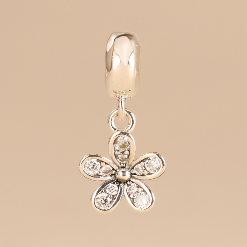 Charm treo hoa 5 cánh đính đá trắng