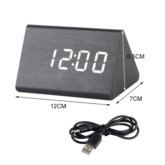 (HCM) Đồng hồ LED để bàn giả gỗ tam giác - đẹp, sang trọng, bền