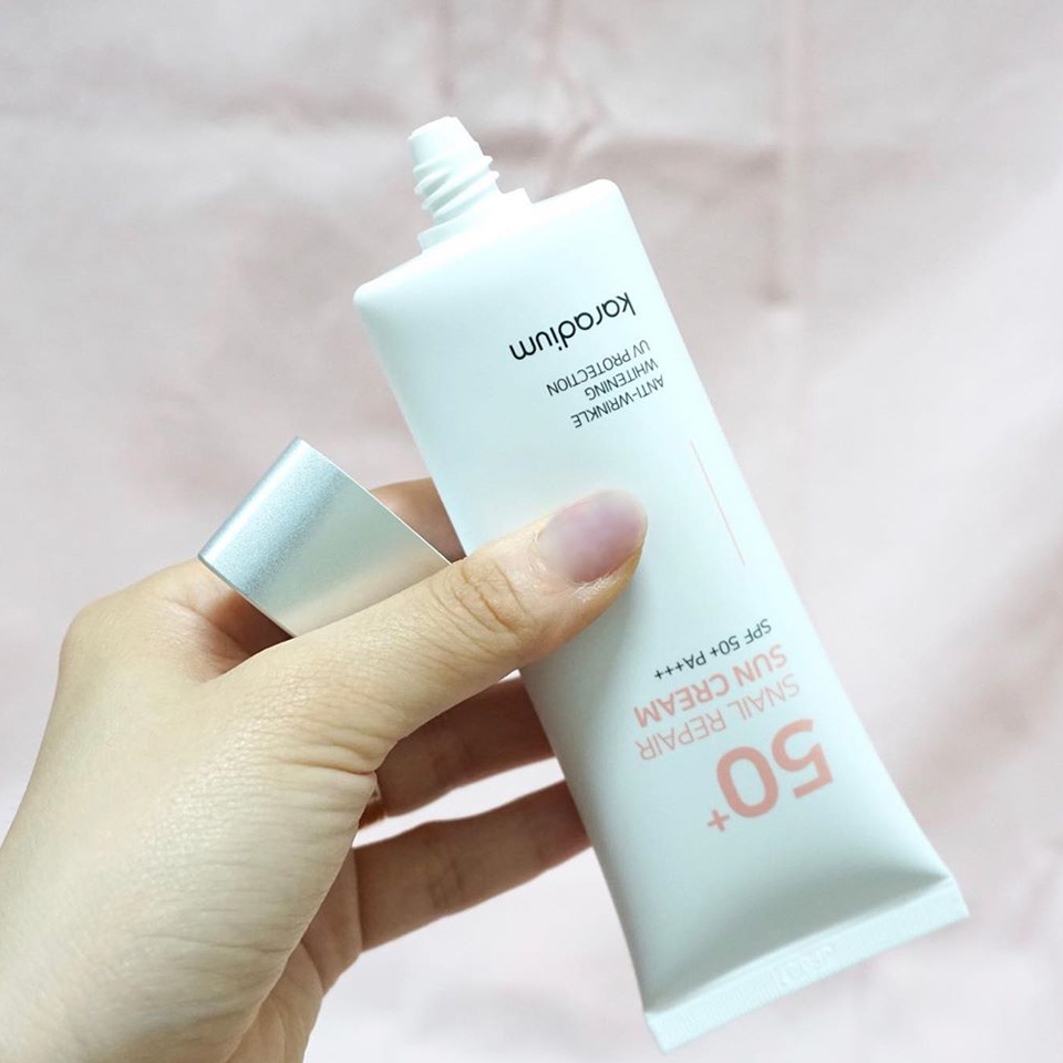 Kem chống nắng Karadium Snail Repair Sun Cream SPF50+ PA+++ Hàn Quốc 70ml