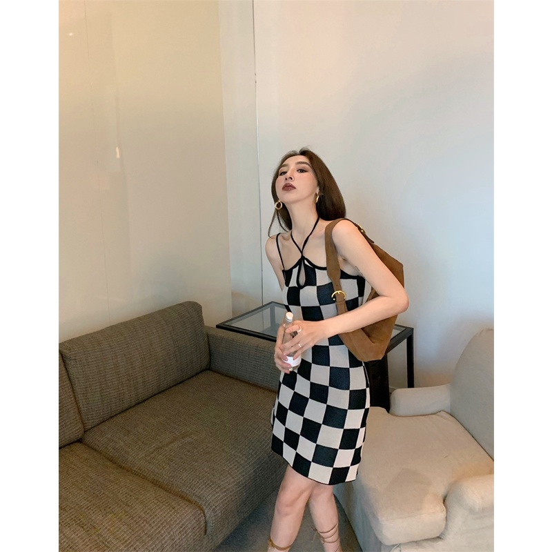 Đầm ôm hai dây kumikumi phong cách Hàn Quốc thời trang gợi cảm cho nữ