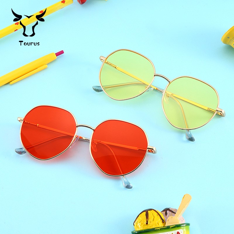 Xu hướng thời trang mới gradient kính râm trẻ em gọng kính đa giác kính trẻ em uv400