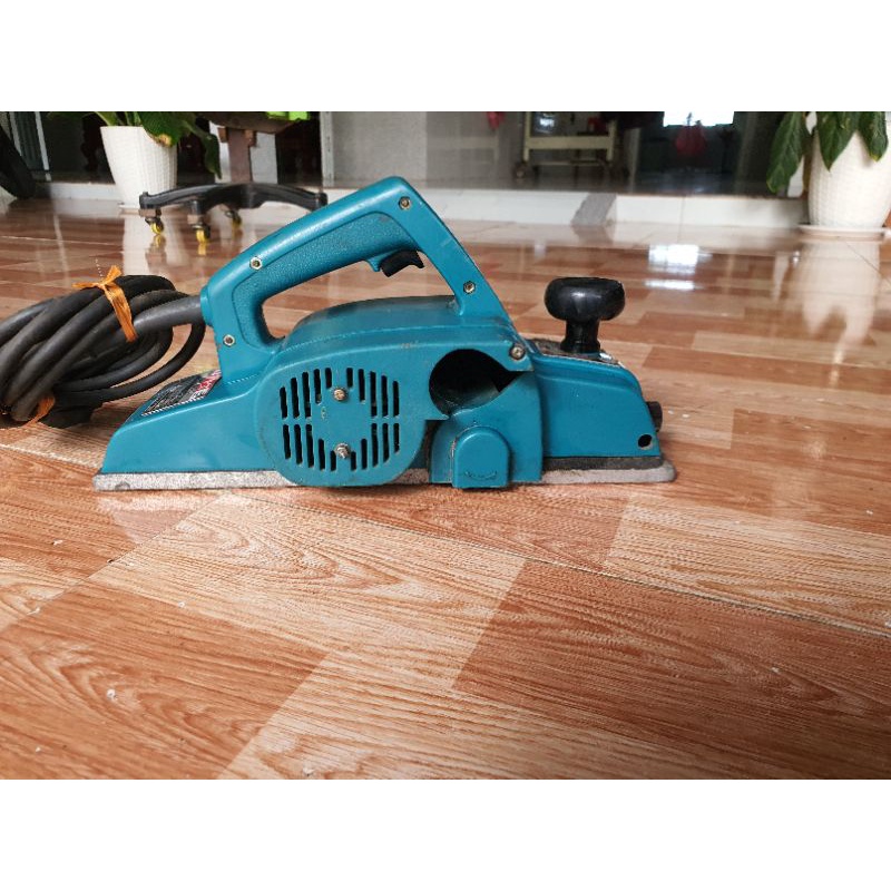 Bào Makita nội địa Nhật điện 100 volt,lưỡi 110mm