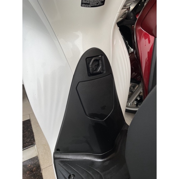 Nắp ốp bình xăng sh 2020-2021-2022-2023 honda