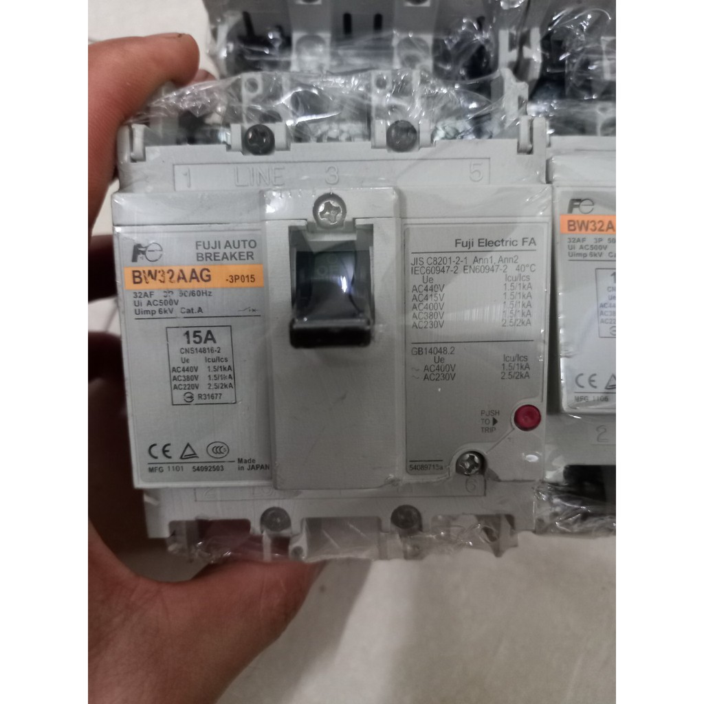 APTOMAT MCB 3 PHA NHẬT 15A BO