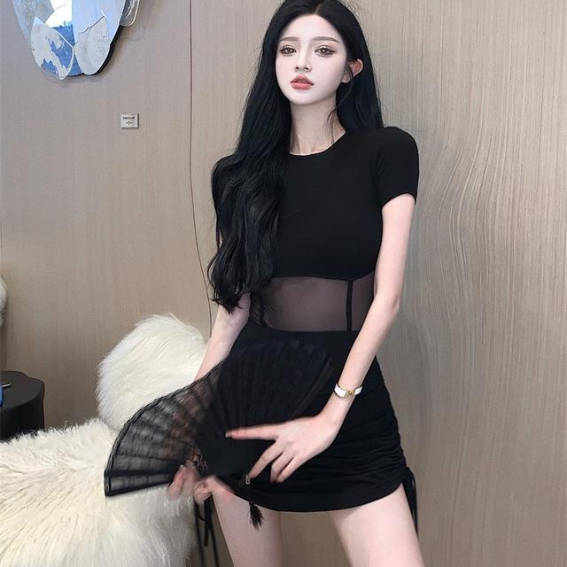 Set Áo Đen + Chân Váy Rút Dây Lưng Cao Thời Trang Hè Cho Nữ