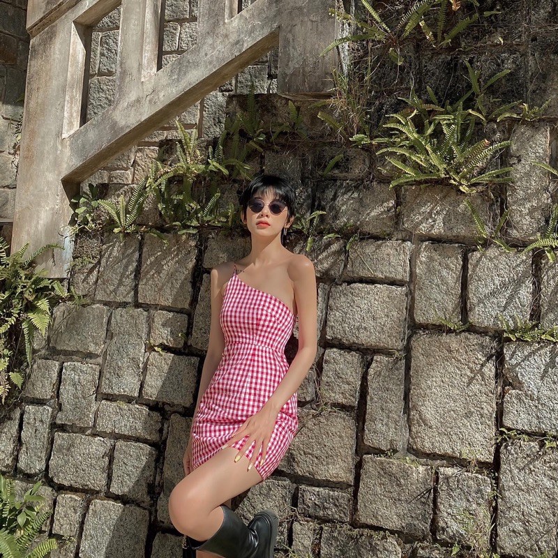 GINGHAM DRESS -Váy Xẻ 1 Bên Sọc Caro