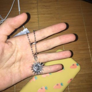 Vòng cổ mặt trời