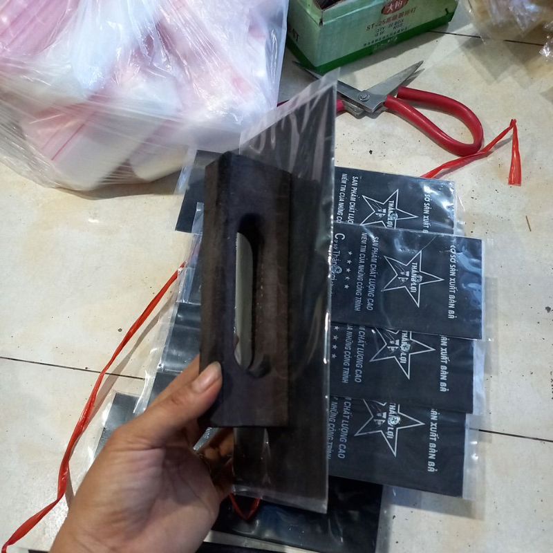Bàn bả matit
