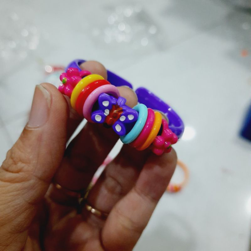 Vòng đeo tay hình mèo kitty/táo/chuột/bọ