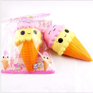 Squishy Kem Búp Bê đội Mũ