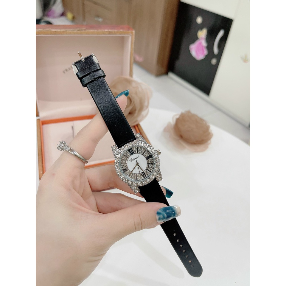 Đồng hồ Dimini mặt tròn dây da mềm mịn, bảo hành 12 tháng