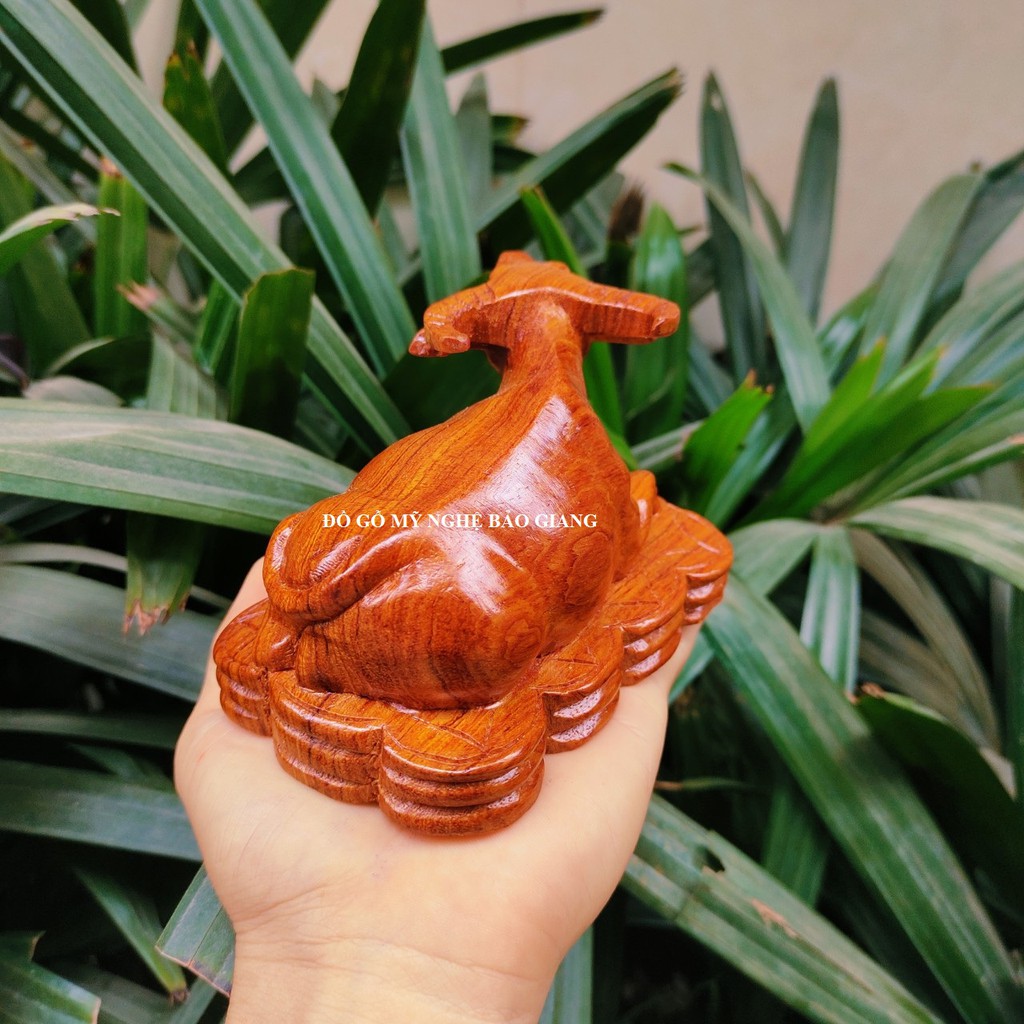 Tượng con trâu gỗ hương 12 cm