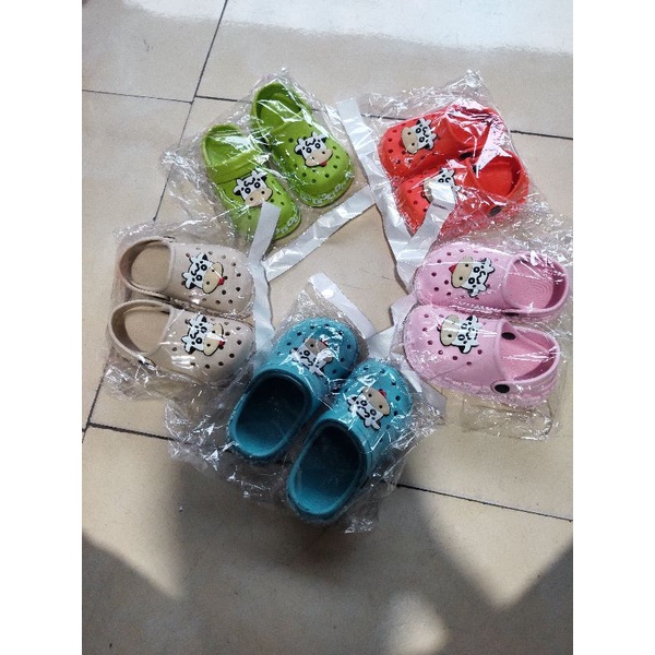 Sục nhiều màu cho bé