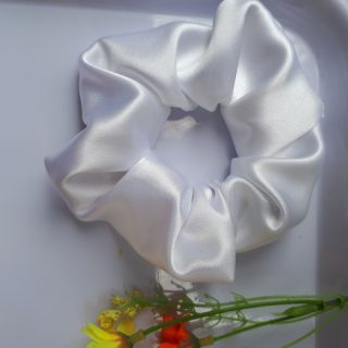 Khách sỉ - Cột tóc vải Scrunchies lụa tơ cao cấp ( y hình)
