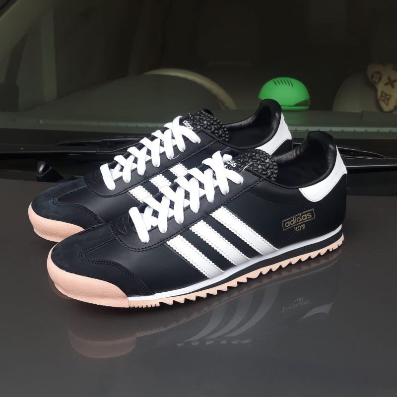 Giày Thể Thao Adidas Rom Thiết Kế Năng Động Hợp Thời Trang