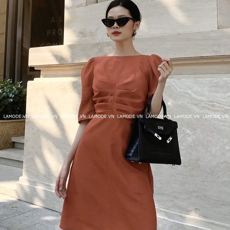 LAMODE - Đầm thiết kê xếp ly ngực dáng chữ A - DA1066