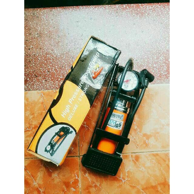 Bơm đạp chân Century xe đạp, Xe Máy. Nhỏ gọn dễ mang theo