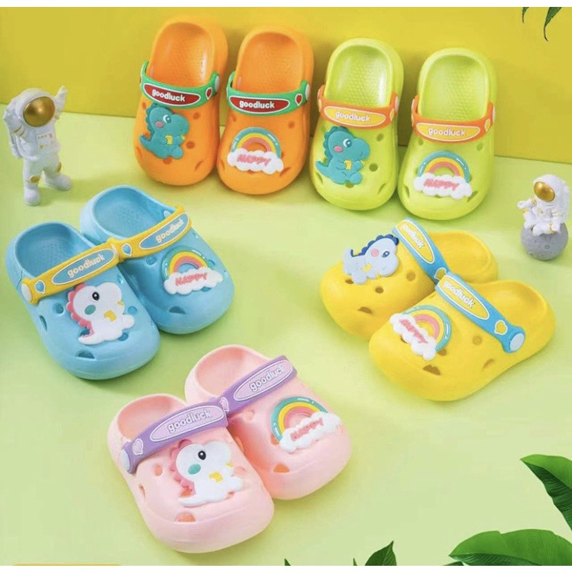 Dép sục họa tiết khủng long nhiều màu dễ thương đế mềm êm chân cho bé trai và bé gái
