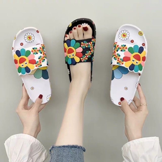 Dép hoa mặt cười màu sắc rực rở | BigBuy360 - bigbuy360.vn
