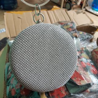 Cốp đá tròn đi tiệc sang chảnh