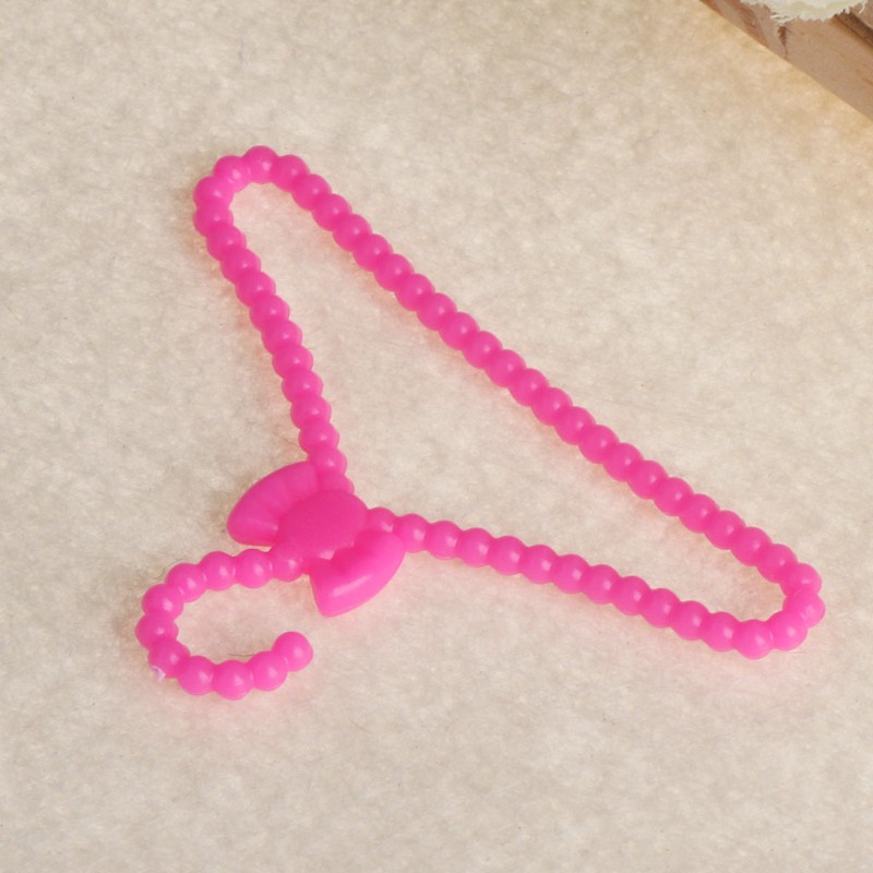 10 Móc treo quần áo cho búp bê