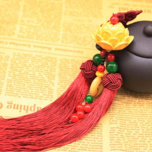 Khánh treo ô tô đài sen, dây treo ô tô hình hoa sen đem lại may mắn bình an