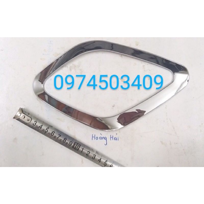 Ốp trang trí viền đèn gầm Huyndai i10 đời 2014 đến 2017