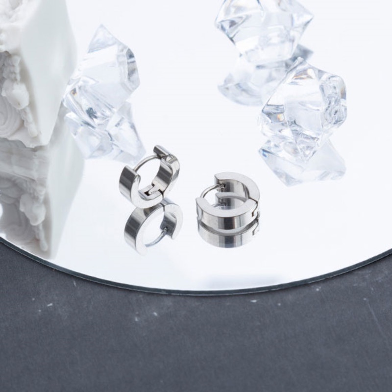 Bông Tai Tròn Bằng Thép Titan Đơn Giản Dễ Phối Đồ Thời Trang Cho Nam Và Nữ