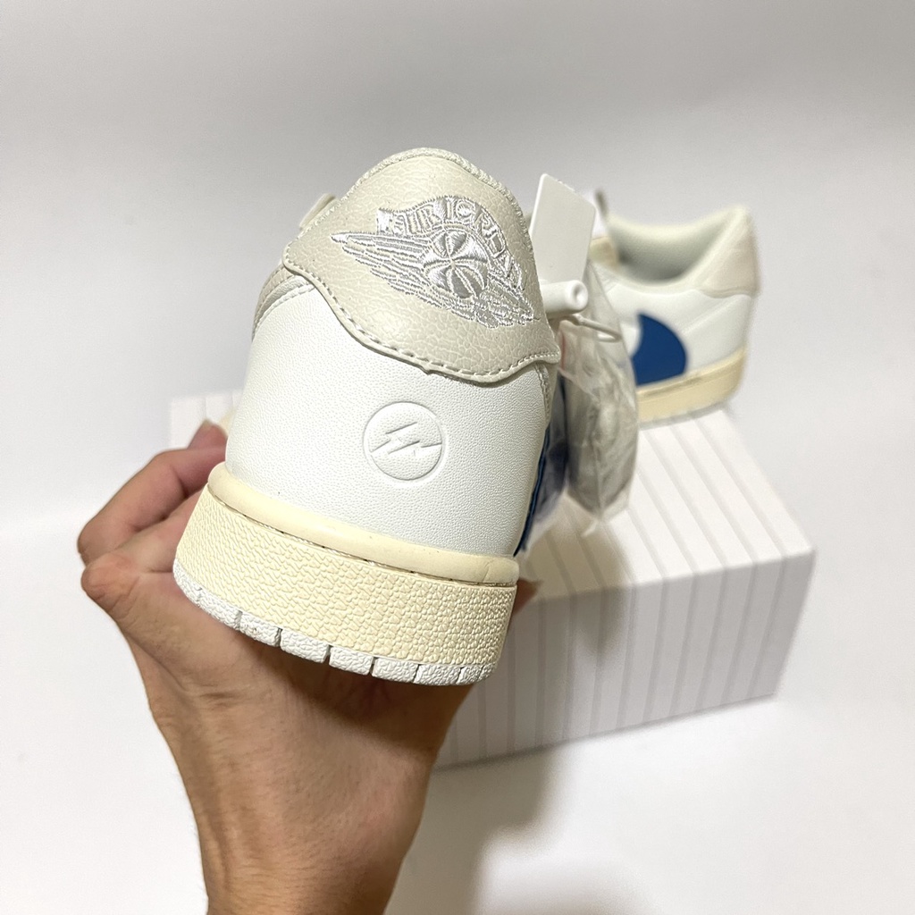 Giày Jordan trắng móc xanh thấp cổ, giày JD 1 trắng xanh travis scott low cao cấp