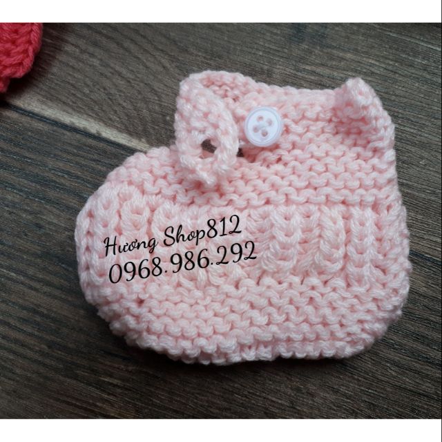 Bao chân len sợi cài cúc cho bé sơ sinh (nhiều màu)