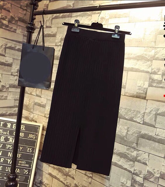 Chân váy len dáng dài midi xẻ sau | BigBuy360 - bigbuy360.vn