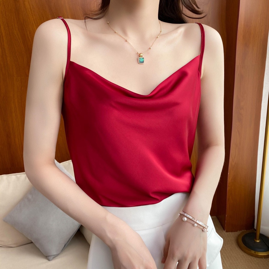 Áo Lụa Trơn 2 Dây Cổ Đổ Phối Cùng Với Áo Vest Cực Xinh, Quý Phái | Smide Clothing