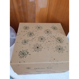 Hộp giấy đựng bánh kem nhiều size giấy bóng, đẹp không thấm nước, hoạ tiết sang trọng