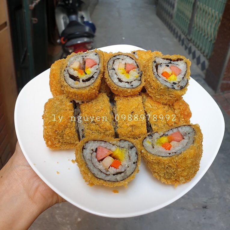 Kimbap Hàn Quốc chiên xù tẩm bột sẵn 10 thanh to hộp 1,5kg