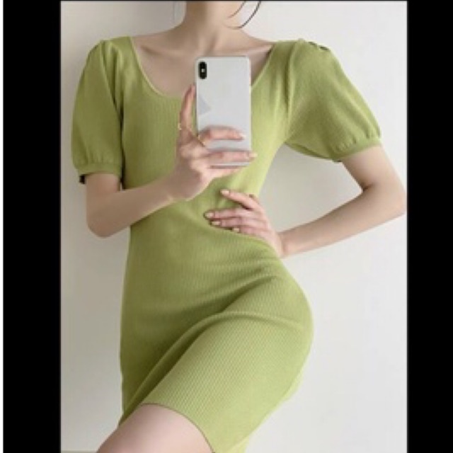 Váy len body cổ chữ U