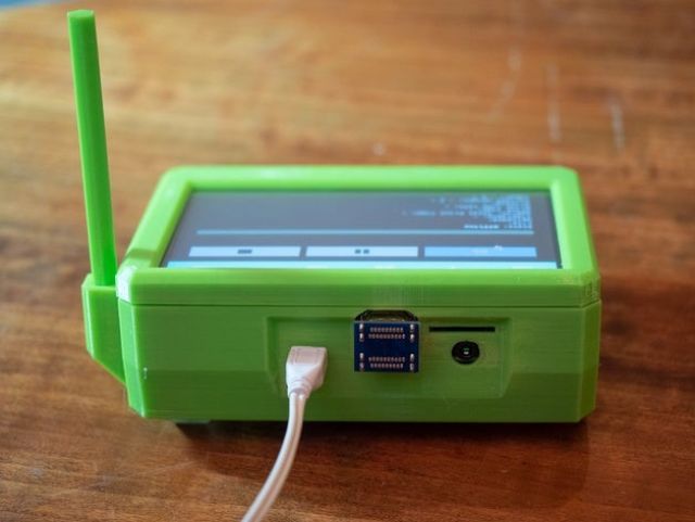 Vỏ case raspberry pi 3 dùng màn cảm ứng 5inch in 3d